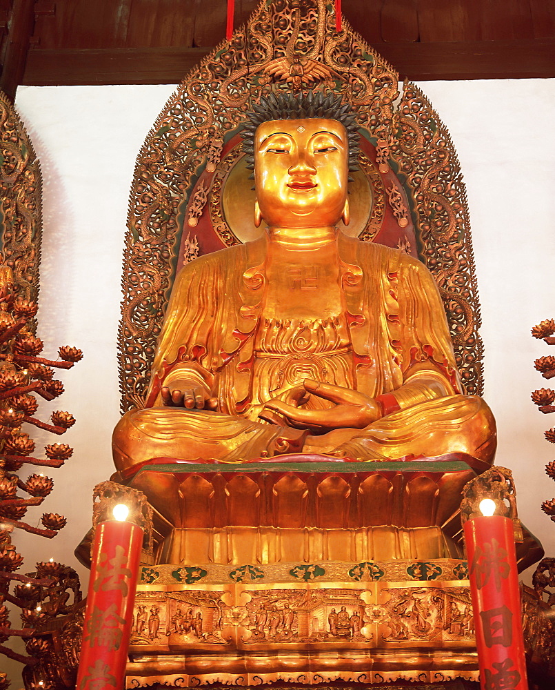 Gold seated Buddha statue, Heavenly King Hall, Jade Buddha Temple, Yufo Si, Shanghai, China, Asia