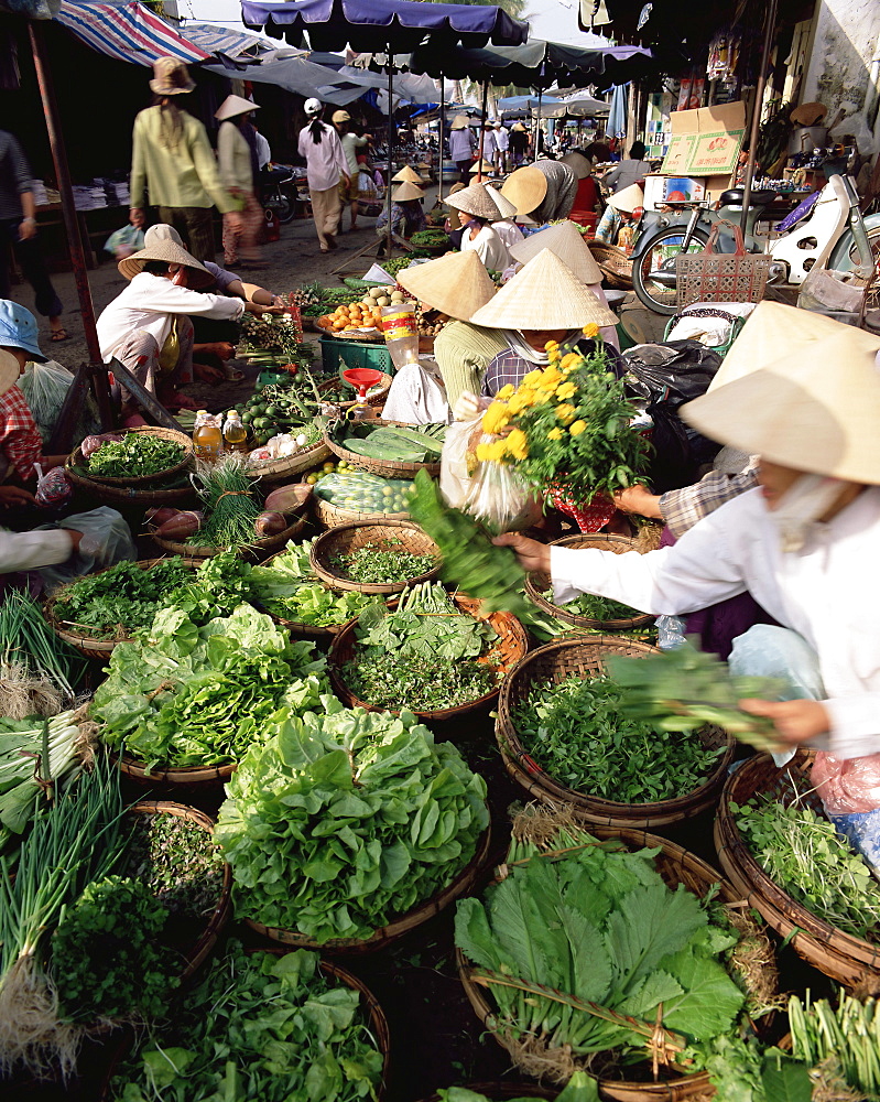 Busy Central Market, Hoi An, Central Vietnam, Vietnam