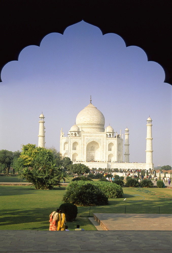 The Taj Mahal through ornate archway, UNESCO World Heritage Site, Agra, Uttar Pradesh state, India, Asia