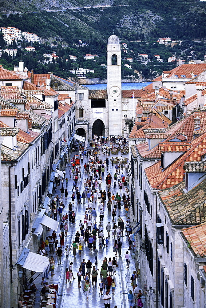 Elevated view along the pedestrian street of Placa to the clock tower, Dubrovnik, UNESCO World Hertiage Site, Dalmatia, Croatia, Europe