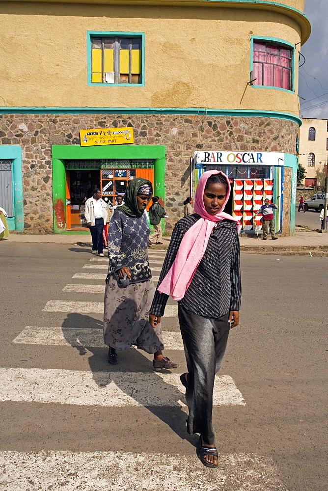 Typical street scene, Gonder, Gonder region, Ethiopia, Africa