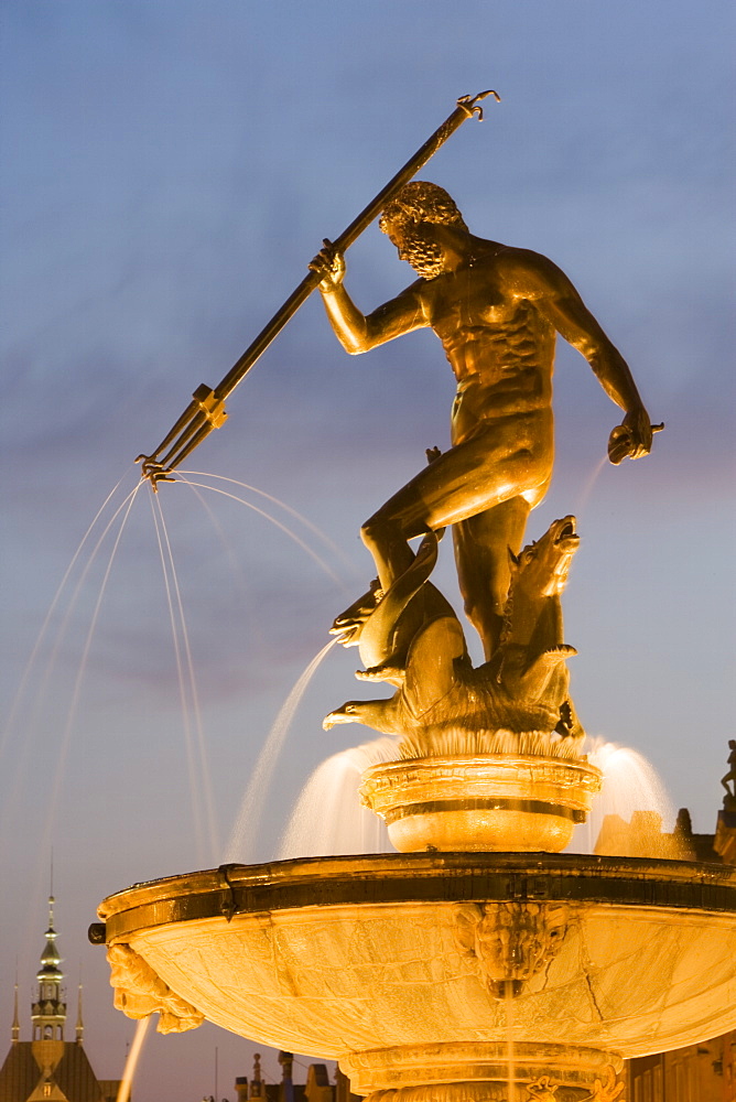 The Neptune Fountain, Dlugi Targ (Long Market), Gdansk, Pomerania, Poland, Europe