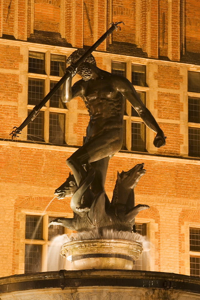 The Neptune Fountain, Dlugi Targ (Long Market), Gdansk, Pomerania, Poland, Europe