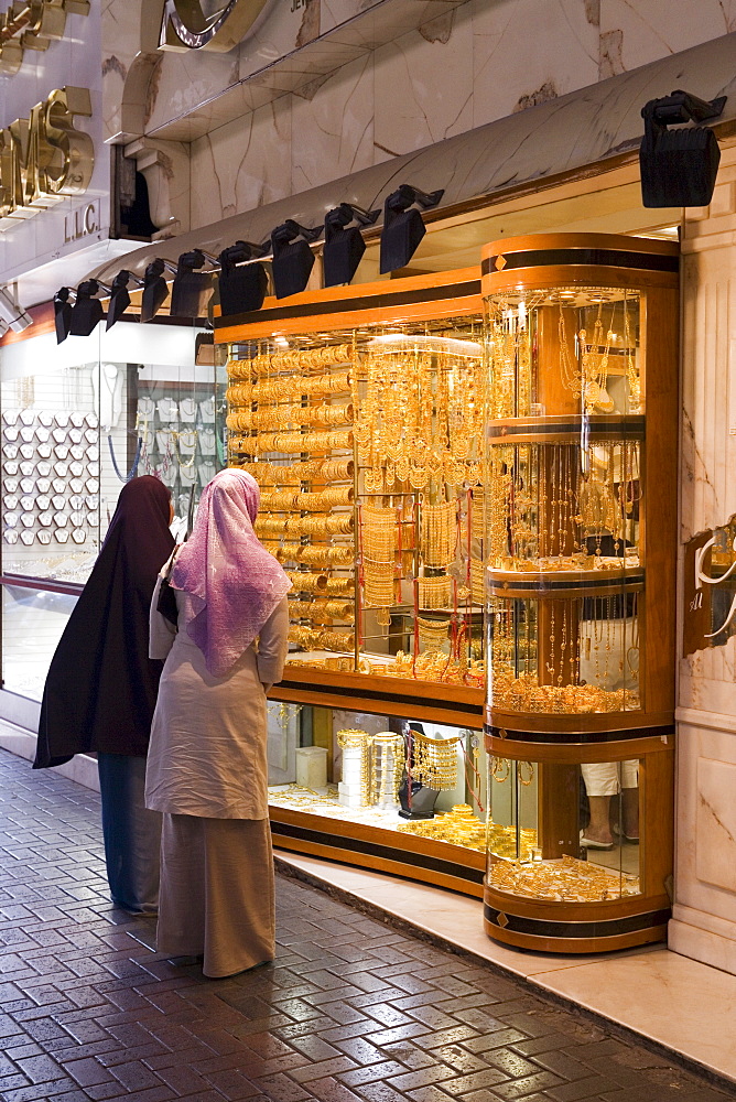 The gold market, Deira, Dubai, United Arab Emirates, Middle East