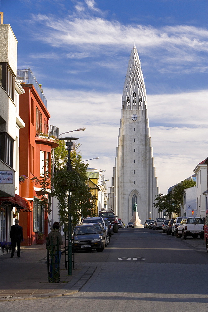 The 75m tall steeple and vast modernist church of Hallgrimskirkja, rising above the city, built between 1940 and 1974, Reykjavik, Iceland, Polar Regions