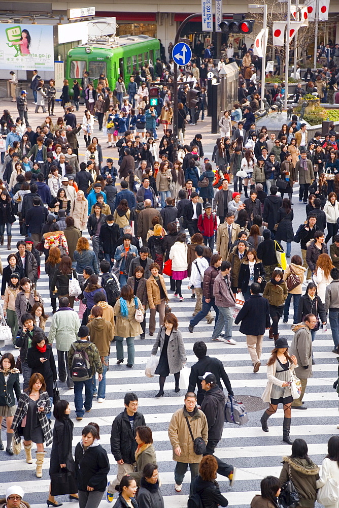 Busy intersection in Shibuya, Tokyo, Honshu, Japan, Asia