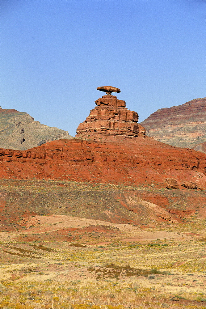 Mexican Hat Rock, near Mexican Hat, Utah, United States of America (U.S.A.), North America