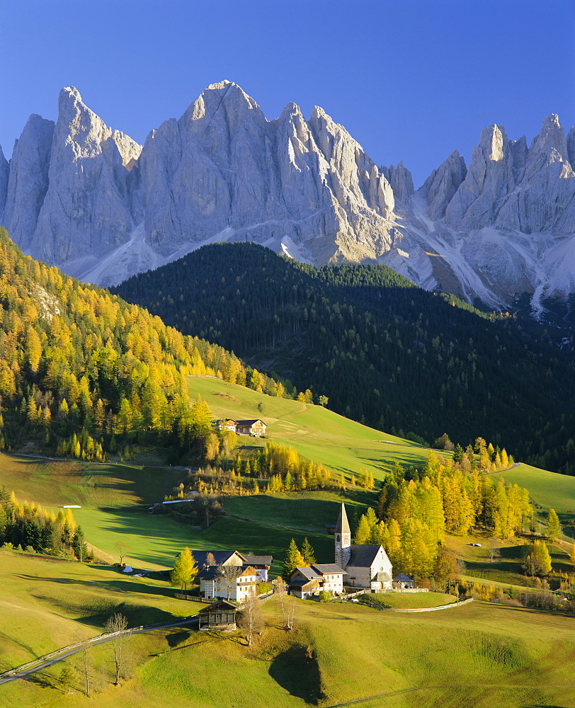 Mountains, Geisler Gruppe/Geislerspitzen, Dolomites, Trentino-Alto Adige, Italy, Europe