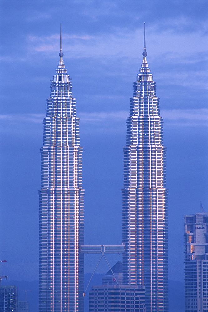 The twin towers of the Petronas Building the world's highest building, in Kuala Lumpur, Malaysia, Southeast Asia, Asia