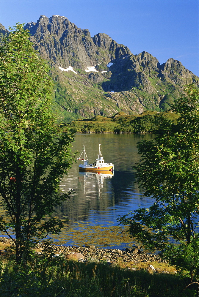 Fishing boat in Austnesfjorden, Lofoten Islands, Nordland, Norway, Scandinavia, Europe