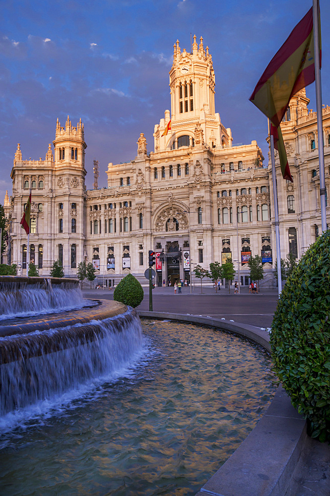 Plaza de Cibeles Palace (Palacio de Comunicaciones), Plaza de Cibeles, Madrid, Spain, Europe