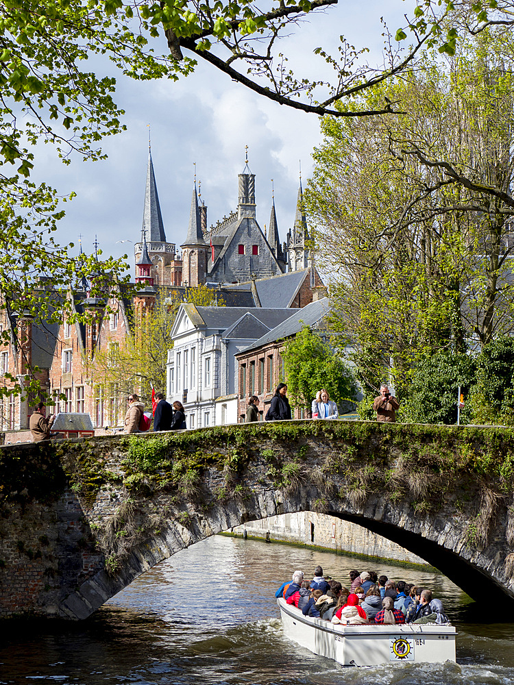 Canal and architecture detail, Bruges, UNESCO World Heritage Site, Belgium, Europe