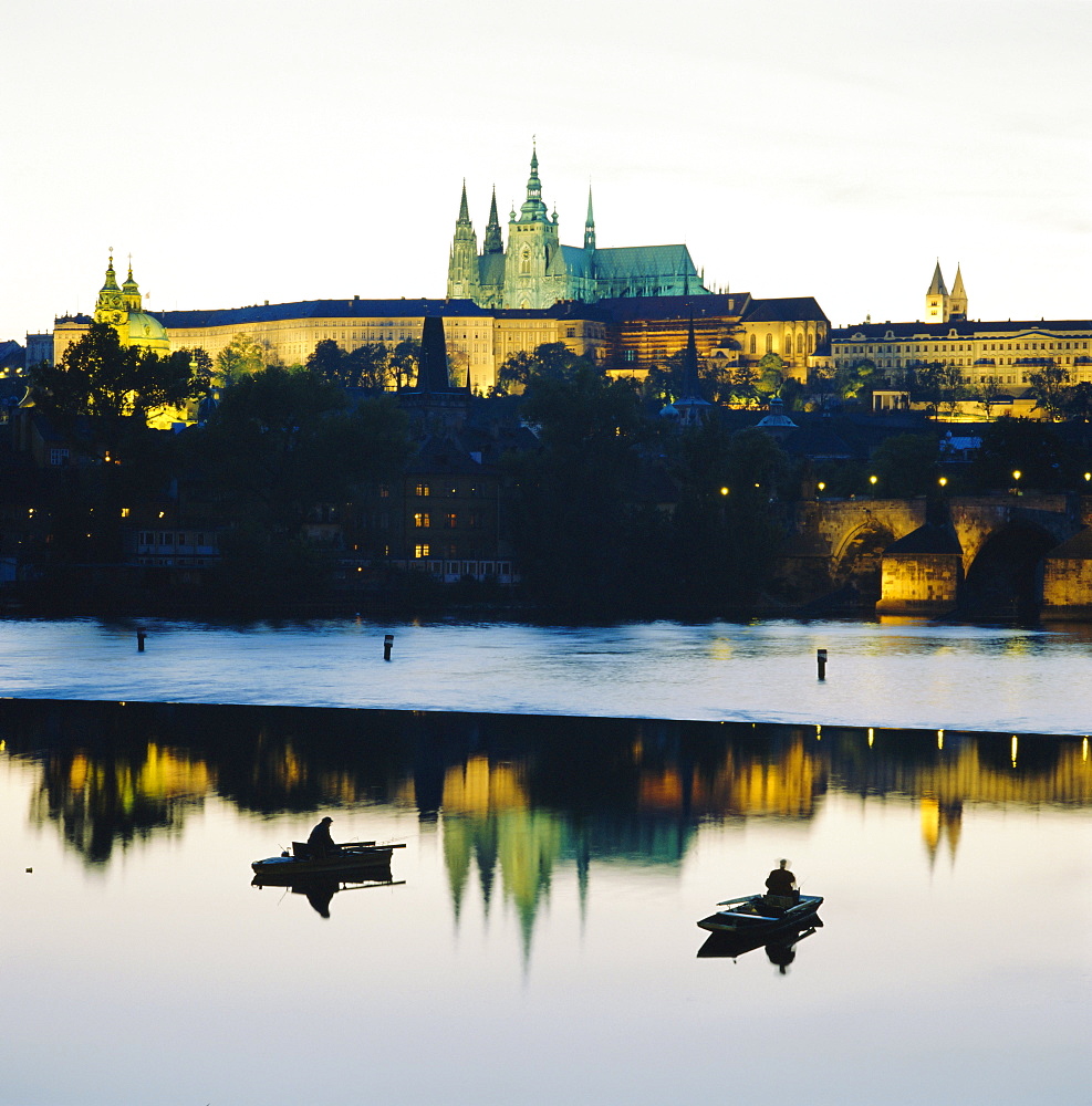 St. Vitus Cathedral and Prague Castle across the River Vltava, Prague, Czech Republic, Europe