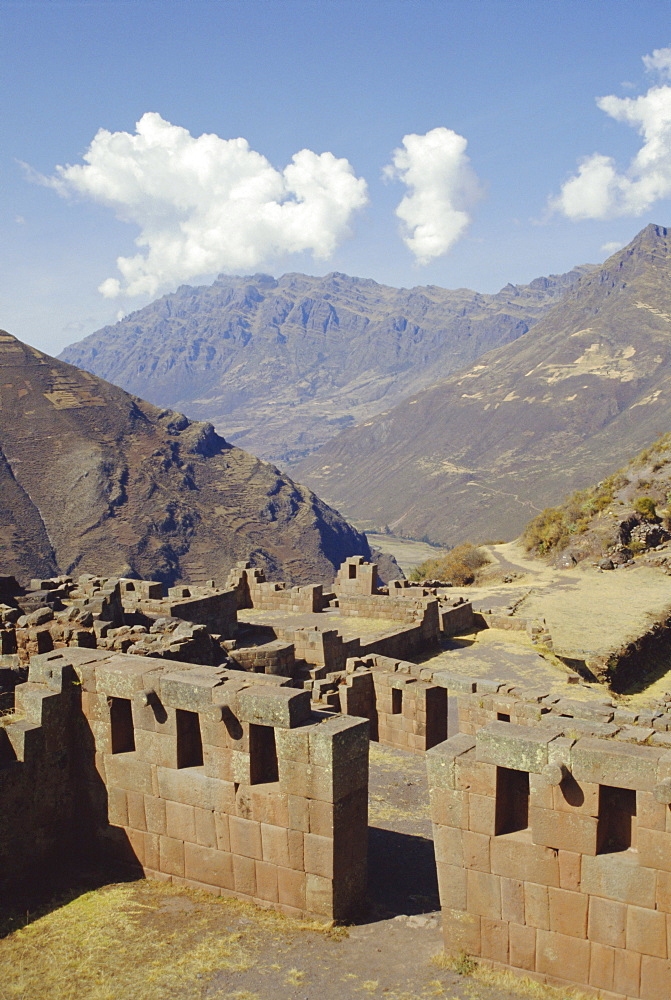 Pisac, Hitching Post of the Sun, Inca site in the Urubamba Valley, Peru, South America