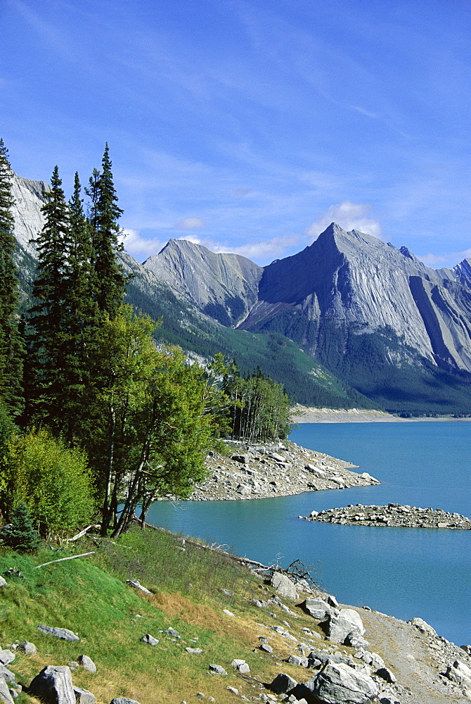 Medecine Lake, Rocky Mountains (Rockies), Canada, North America