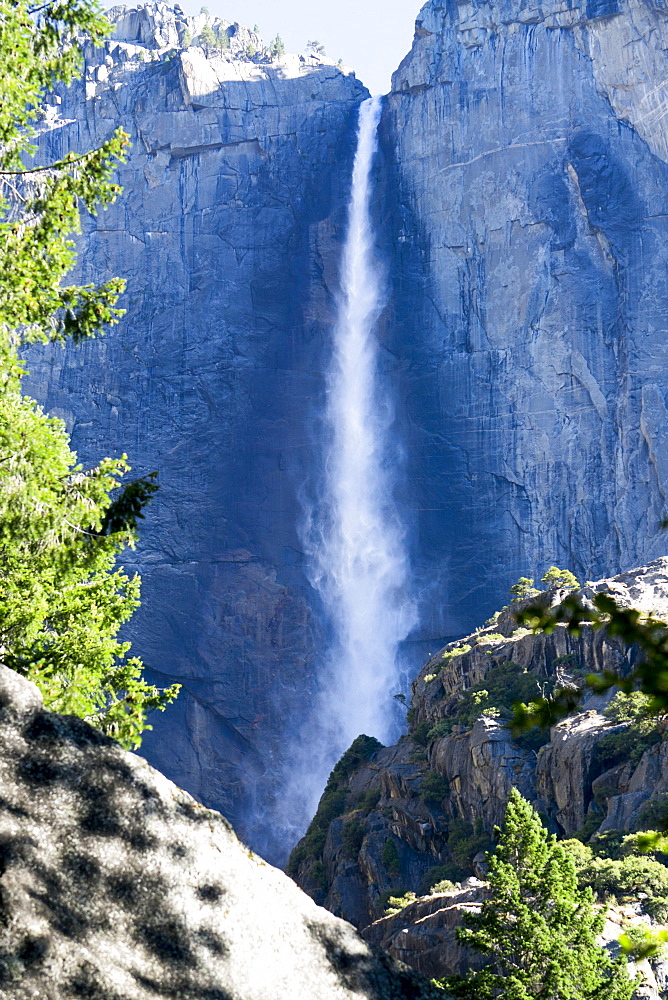 Yosemite Falls, Yosemite National Park, UNESCO World Heritage Site, California, United States of America, North America