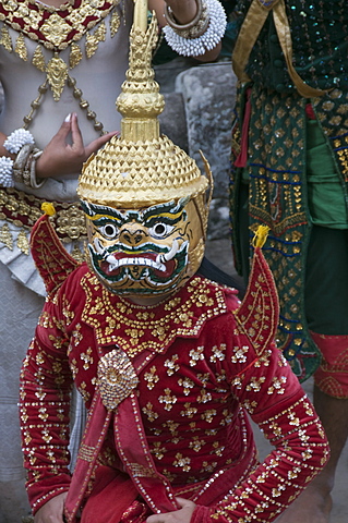 Dancers, Bayon Temple, late 12th century, Buddhist, Angkor Thom, Siem Reap, Cambodia, Indochina, Southeast Asia, Asia