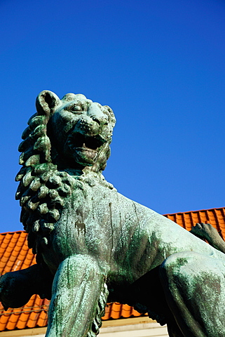 Lion Statue, Bergen, Hordaland, Norway, Scandinavia, Europe