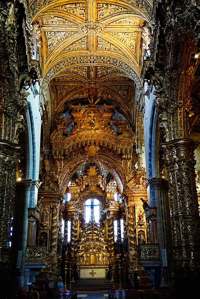 Sao Francisco Church, 600 years old, in the Ribiera district, UNESCO World Heritage Site, Porto (Oporto), Portugal, Europe