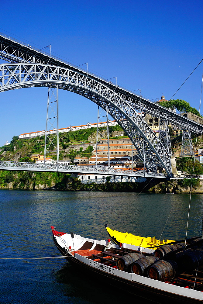 Ponte de Dom Luis I over River Douro, Porto (Oporto), Portugal, Europe