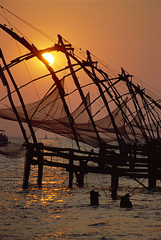 Chinese fishing nets at Fort Cochin, Kerala, India 