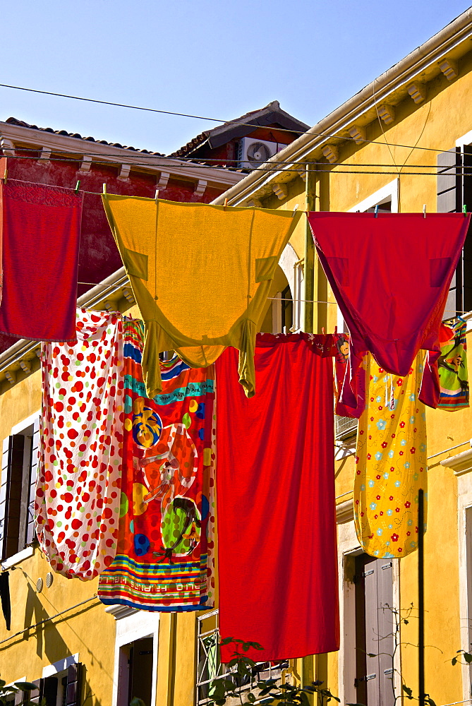 Washing day, laundry drying, Castello, Venice, UNESCO World Heritage Site, Veneto, Italy, Europe