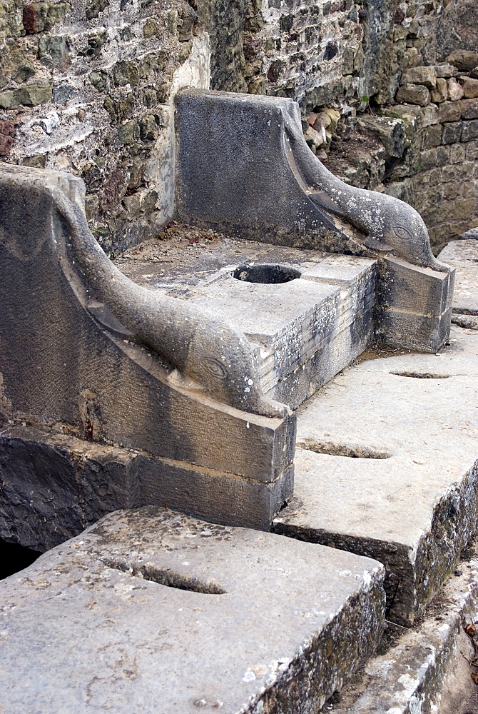 Latrine, Roman site of Timgad, UNESCO World Heritage Site, Algeria, North Africa, Africa