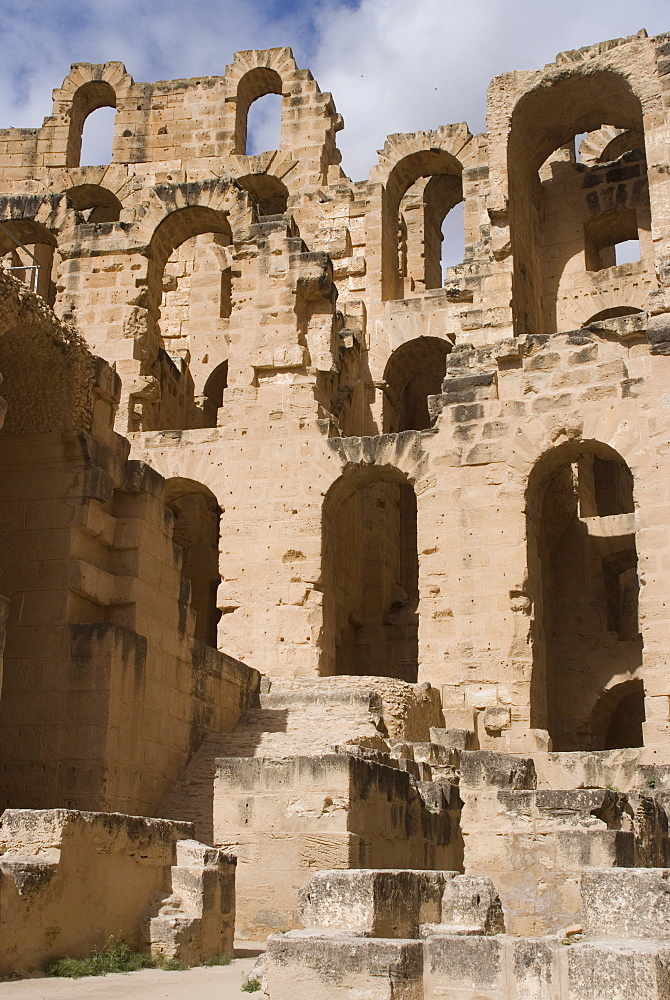 Roman Amphitheatre at El Djem, UNESCO World Heritage Site, Tunisia, North Africa, Africa