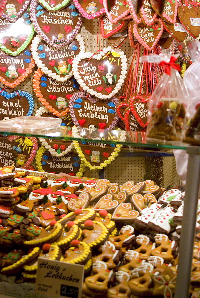 Handpainted pastries and lebkucken (honey cakes), Christkindelsmarkt, (Christ Child's Market) (Christmas Market), Nuremberg, Bavaria, Germany, Europe