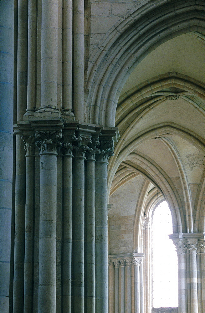 France, Burgondy, Yonne (89), The Gothic Pillars And Vaults Of The Vezelay Basilica