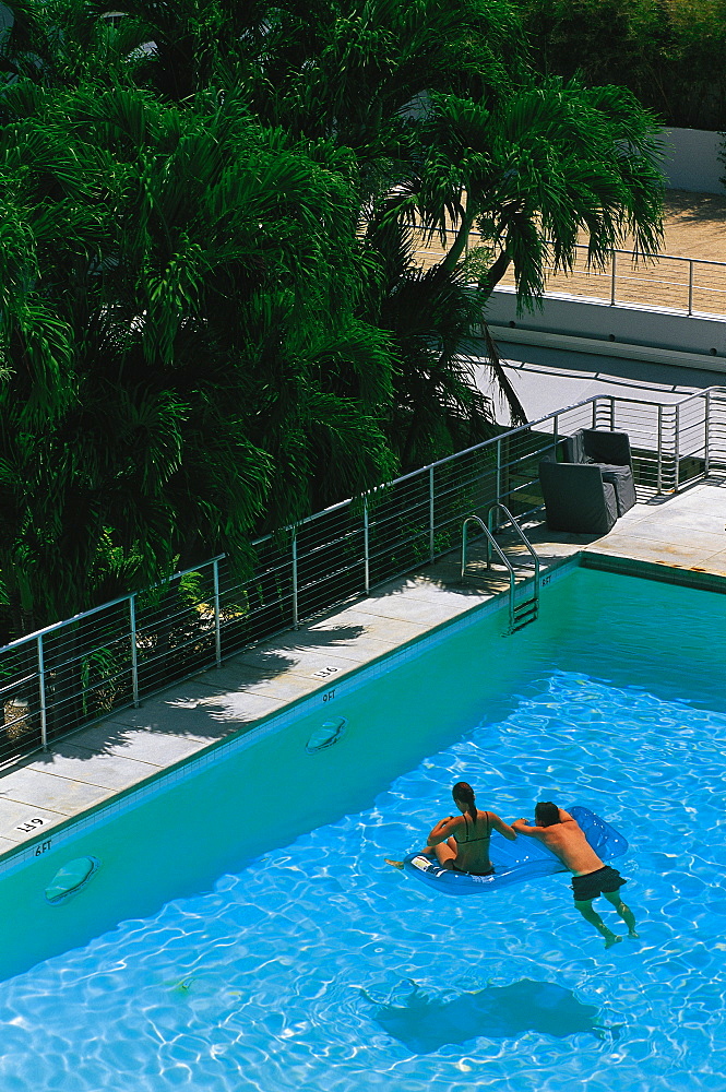 Hotel Swimming Pool, Miami Beach, Florida, Usa