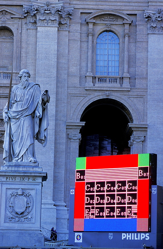 Italy, Rome, Vatican, St. Peterõs Square, Preparing The Opening Of Year 2000 Jubilee