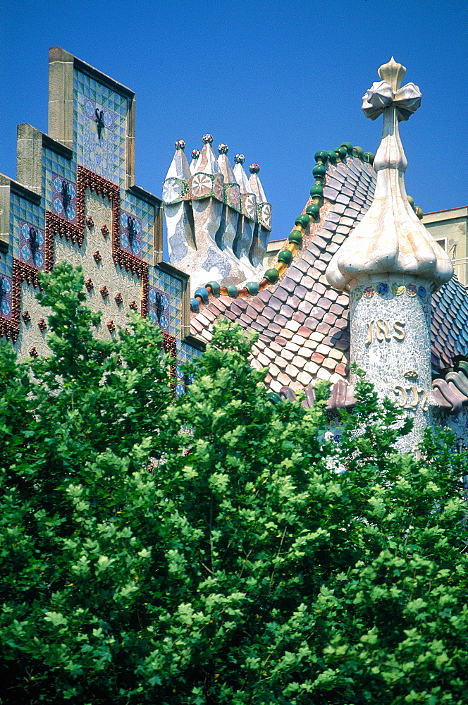 Spain, Catalonia, Barcelona, Paseig De Gracia, Casa Batlo Designed By Gaudi And Casa Amatler By Cadafalch Facades