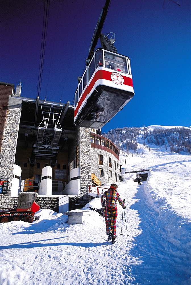 France, Alps, Val D'is_Re