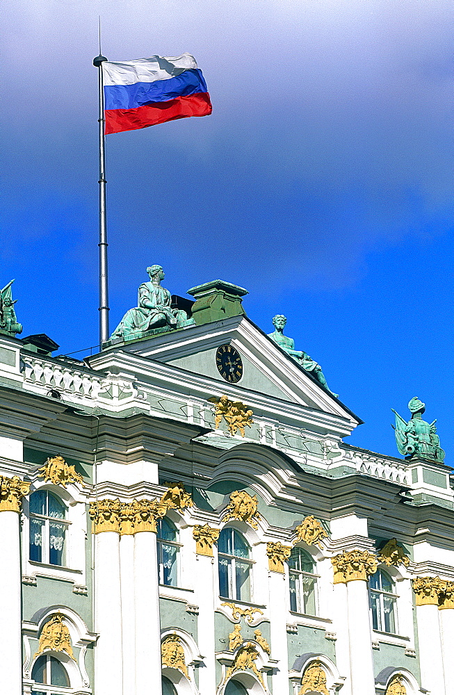 Russia, St-Petersburg, The Winter Palace (Now Hermitage Museum) Front With Russian Federation Flag