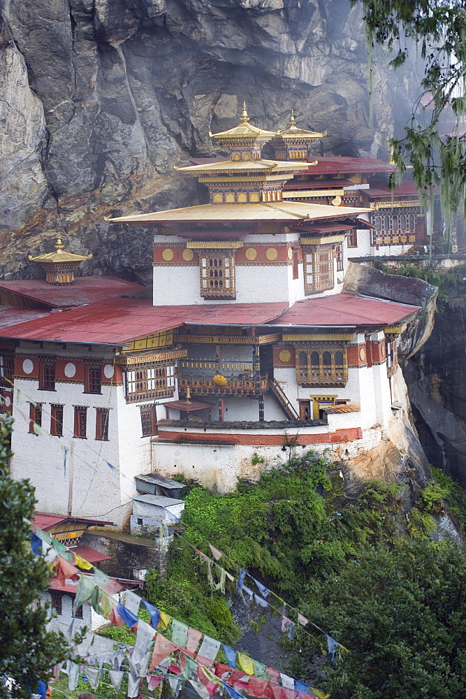 Tigers Nest (Taktsang Goemba), Paro Valley, Bhutan, Asia