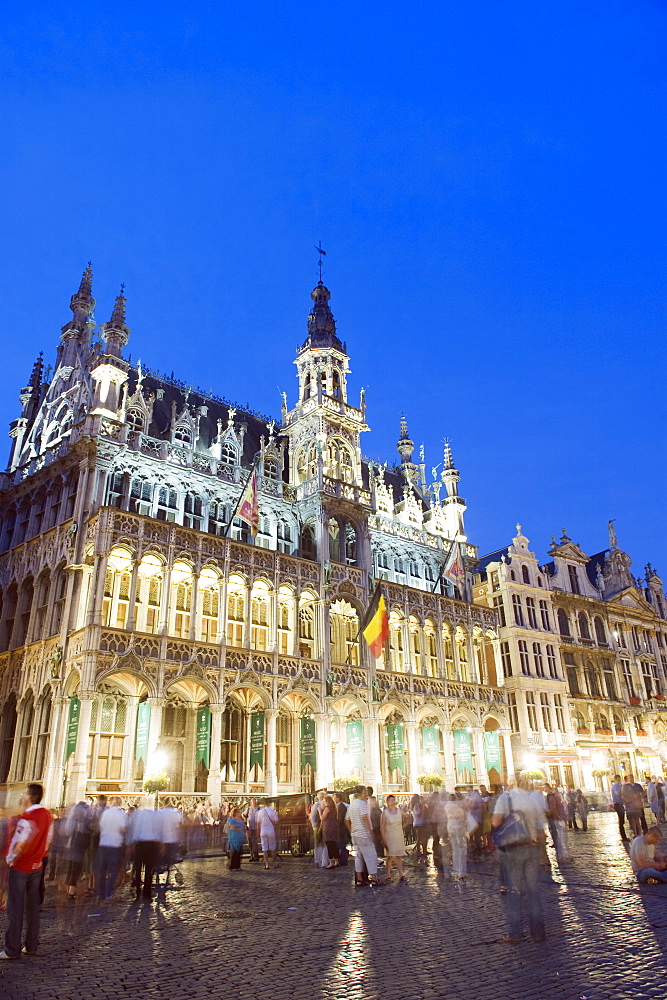 Hotel de Ville (Town Hall) in the Grand Place illuminated at night, UNESCO World Heritage Site, Brussels, Belgium, Europe