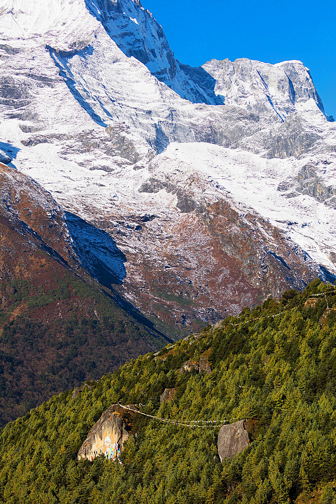 Namche Bazaar, mani stone and prayer flags, Sagarmatha National Park, UNESCO World Heritage Site, Khumbu Valley, Nepal, Himalayas, Asia