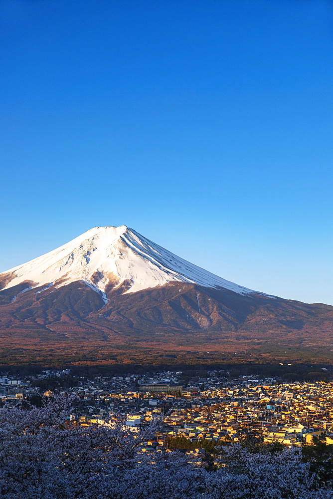 Mount Fuji, 3776m, UNESCO World Heritage Site, Yamanashi Prefecture, Honshu, Japan, Asia