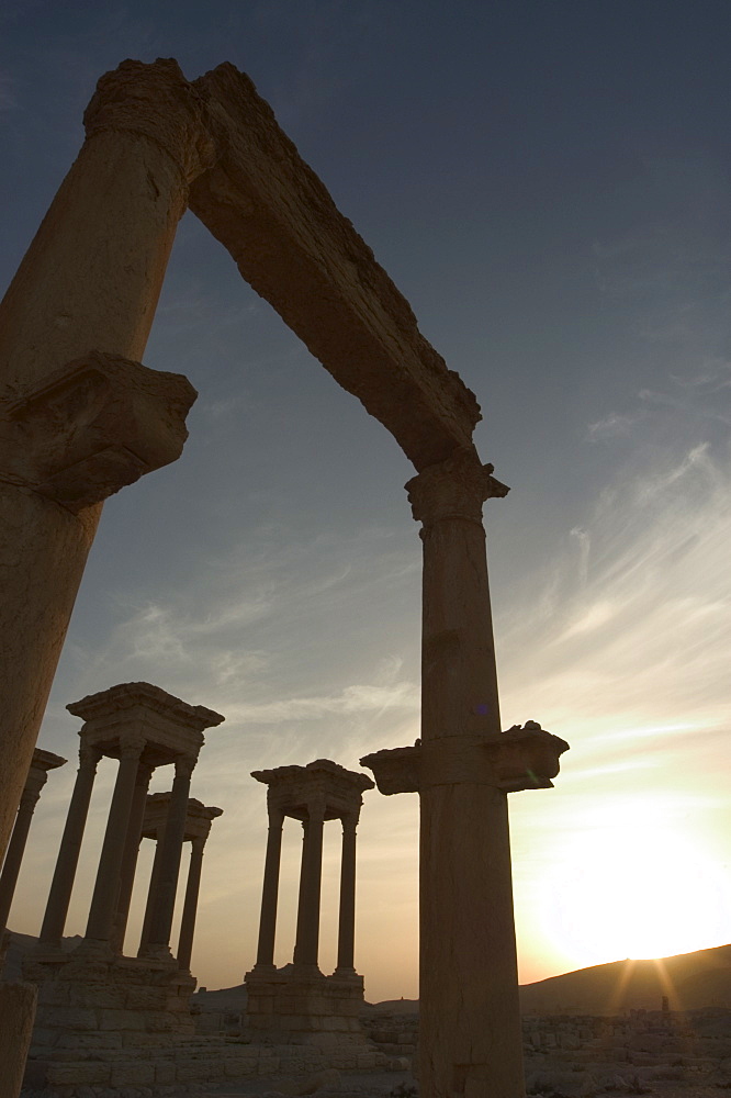 Sunset, archaelogical ruins, Palmyra, UNESCO World Heritage Site, Syria, Middle East