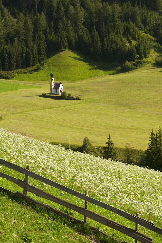 St. Johann Church, Funes Valley (Villnoss), Dolomites, Trentino Alto Adige, South Tyrol, Italy, Europe