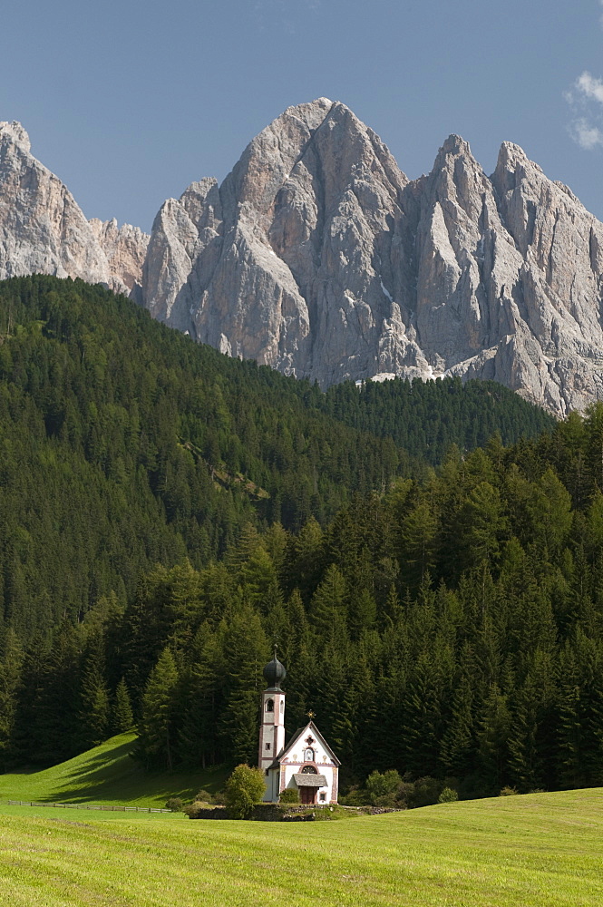 St. Johann Church, Funes Valley (Villnoss), Dolomites, Trentino Alto Adige, South Tyrol, Italy, Europe