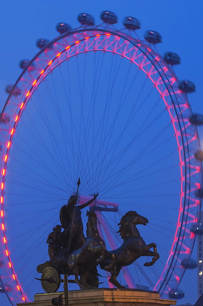 Boudica Sculpture and Millennium Wheel (London Eye), Westminster Bridge, London, England, United Kingdom, Europe