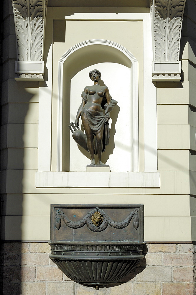 Water fountain in the Old Town, Riga, Latvia, Baltic States, Europe