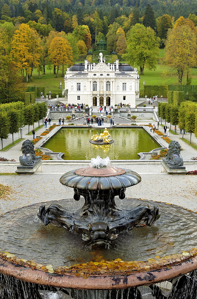 Schloss Linderhof, between Fussen and Garmisch-Partenkirchen, Bavaria (Bayern), Germany, Europe