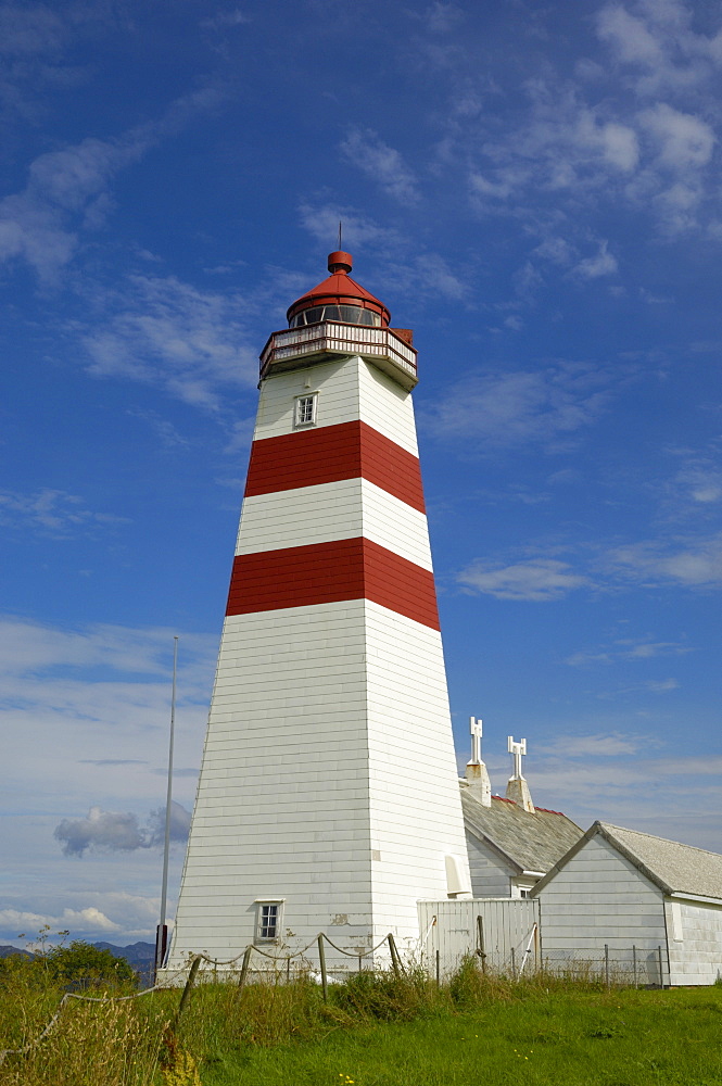 Alnes Lighthouse, Godoya, near Alesund, More og Romsdal, Norway, Scandinavia, Europe