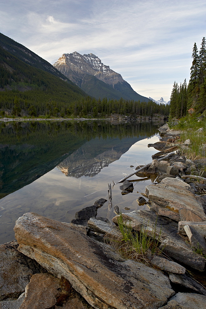 Mount Kerkeslin and Horseshoe Lake, Jasper National Park, UNESCO World Heritage Site, Alberta, Canada, North America