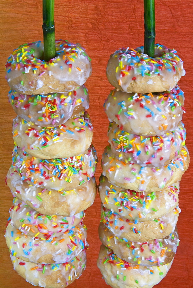 Taralli al naspro (Sweet Taralli) (Carnival Donuts), Italian Carnival Cakes, Basilicata (or Lucania), Italy, Europe