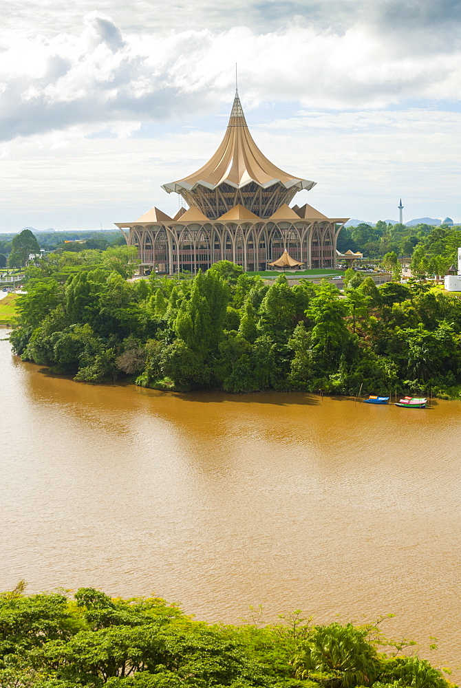 Dewan Undangan Negeri (DUN) Building, Sarawak River (Sungai Sarawak), Kuching, Sarawak, Malaysian Borneo, Malaysia, Southeast Asia, Asia