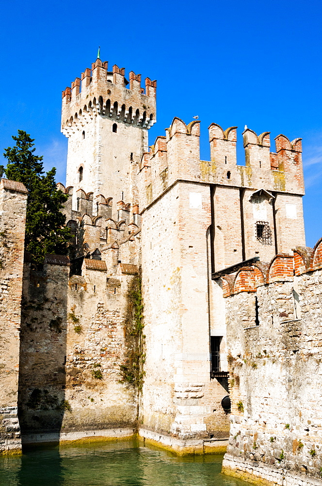 Ramparts of Scaliger Castle dating from the13th century, Sirmione, Lake Garda, Brescia province, Lombardy, Italy, Europe